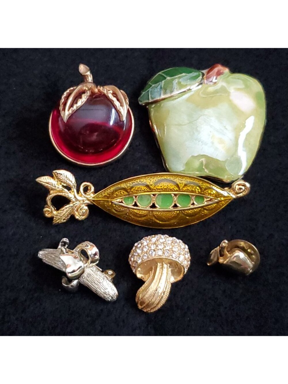 Brooch Lot of 6 Fruit Apple Peapod Mushroom Banana Sarah Coventry Danecraft